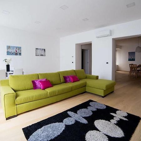 Residence Sara Triëst Buitenkant foto
