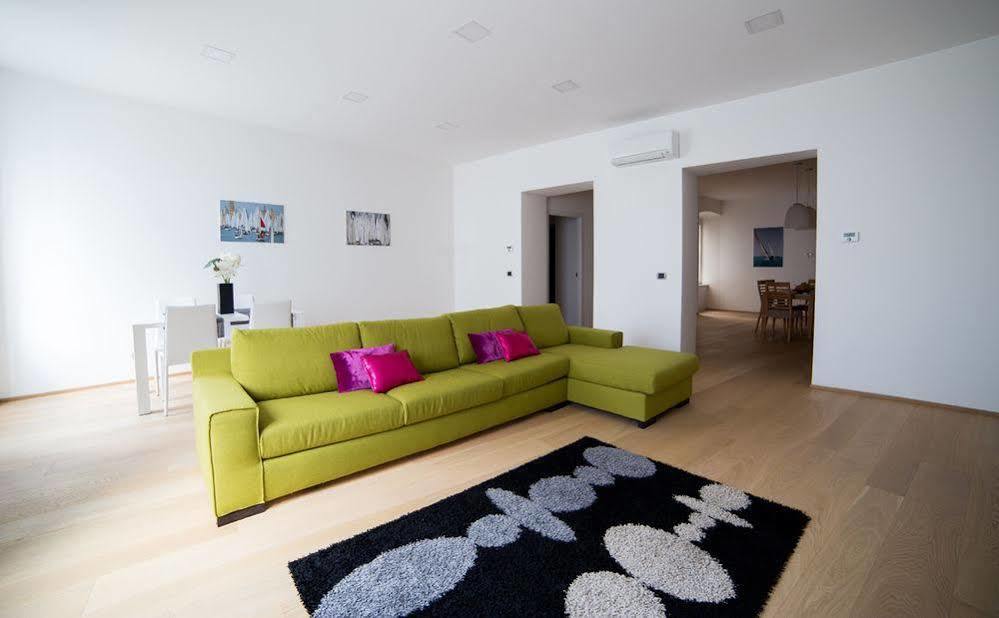 Residence Sara Triëst Buitenkant foto